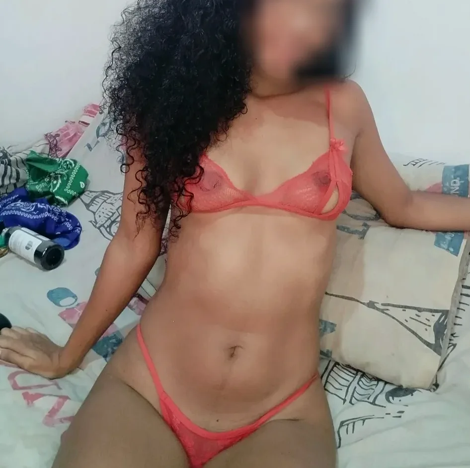 Manuela, 18